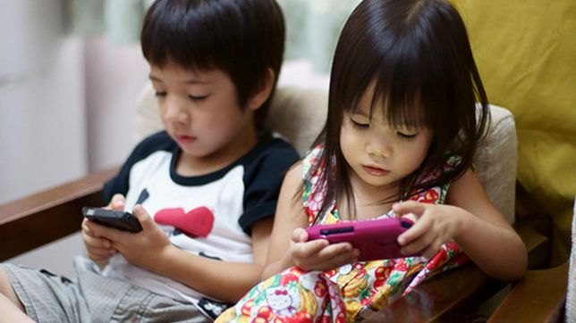 Bahaya anak kecanduang gadget